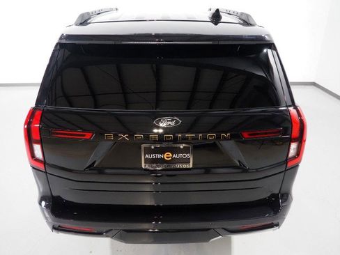 Used 2025 Ford Expedition Tremor image 7