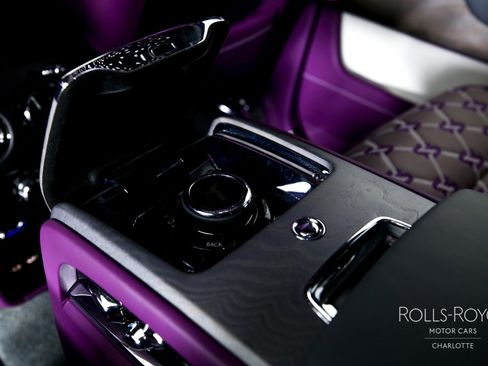 Used 2025 Rolls-Royce Cullinan image 21