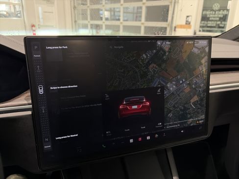 Used 2023 Tesla Model X image 32