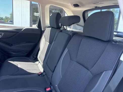 Used 2022 Subaru Forester Premium w/ Popular Package #3 AWD/4WD image 5