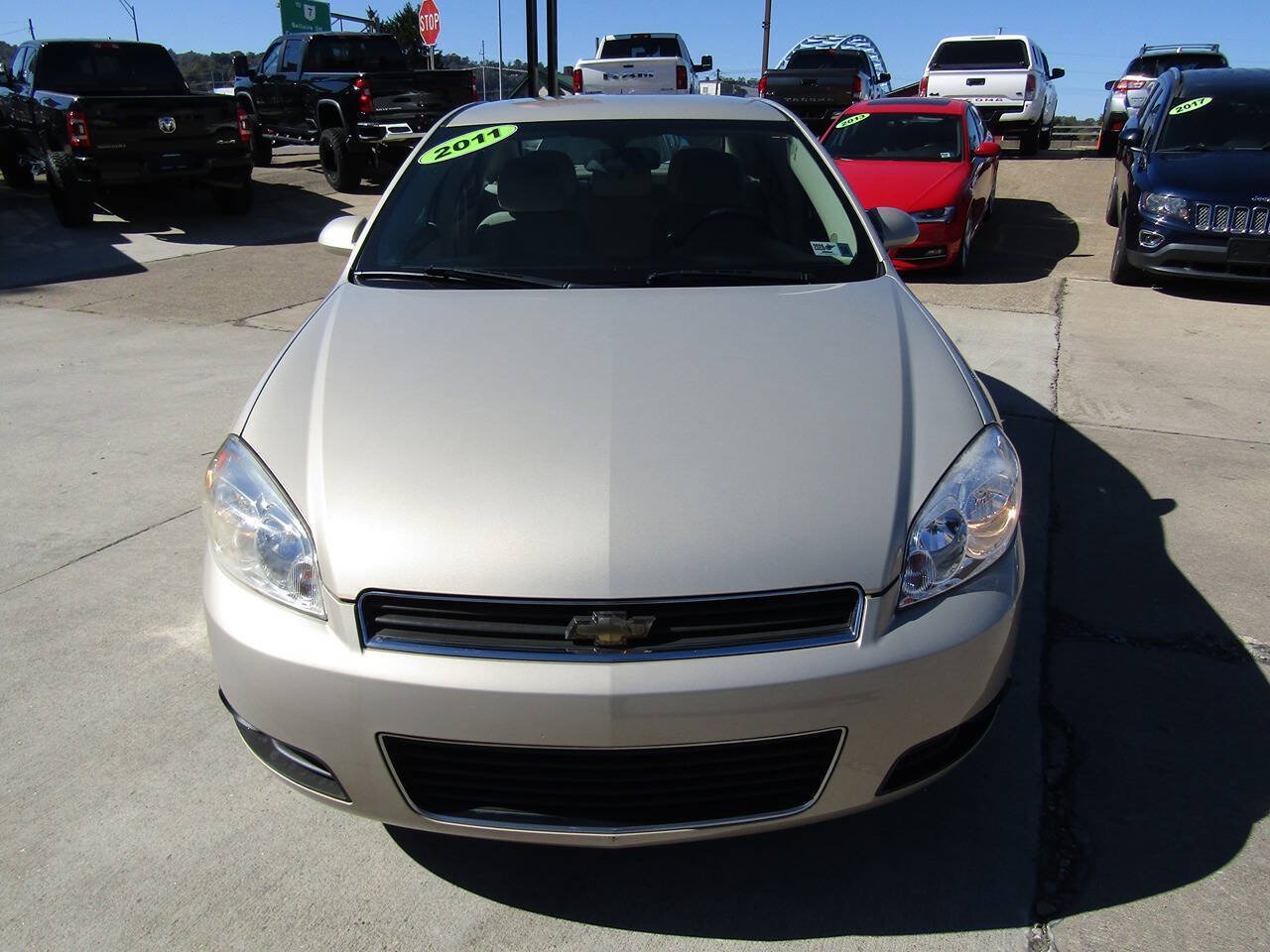 Used 2011 Chevrolet Impala LT FWD image 5