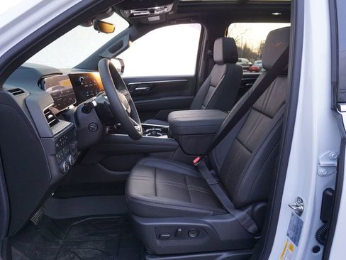 New 2026 Chevrolet Suburban High Country image 10