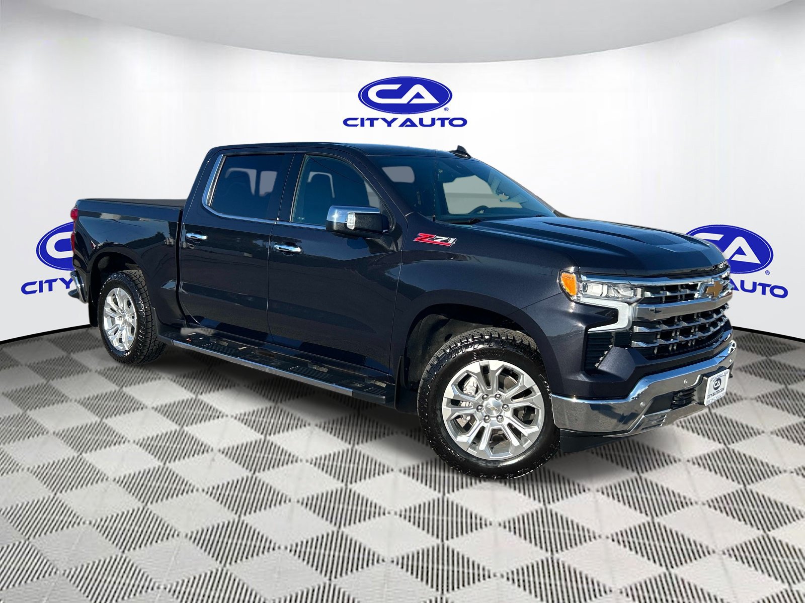 Used 2024 Chevrolet Silverado 1500 LTZ AWD/4WD image 1