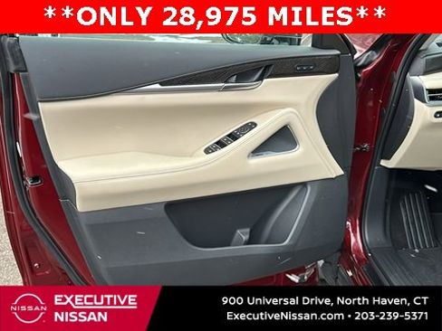 Used 2024 INFINITI QX60 Sensory image 8