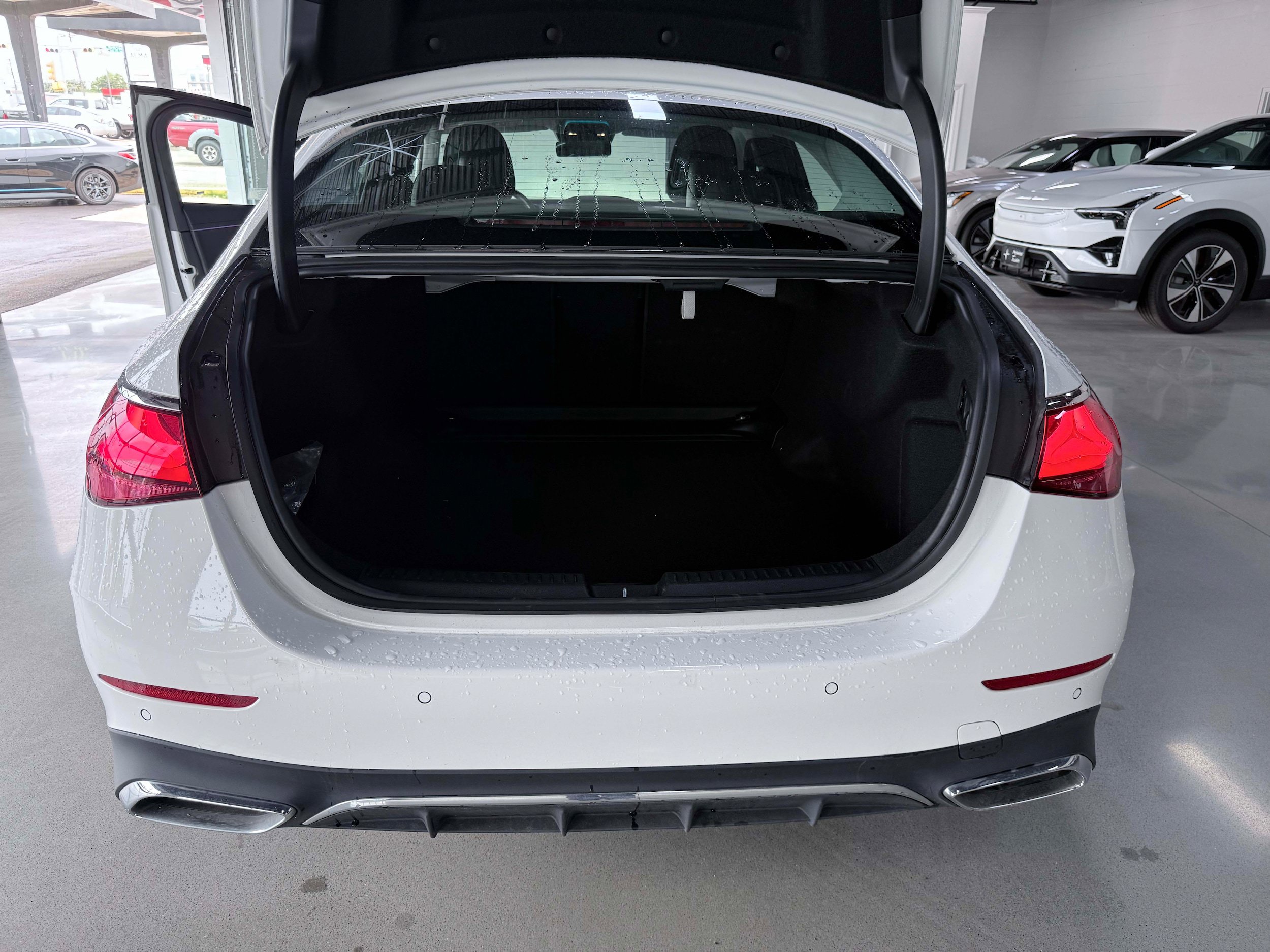 Used 2025 Mercedes-Benz E 350 4MATIC Sedan w/ Winter Package image 24