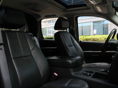 Used 2007 Chevrolet Avalanche LT w/ LT Preferred Equipment Group AWD/4WD image 28
