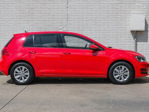 Used 2015 Volkswagen Golf SE image 6