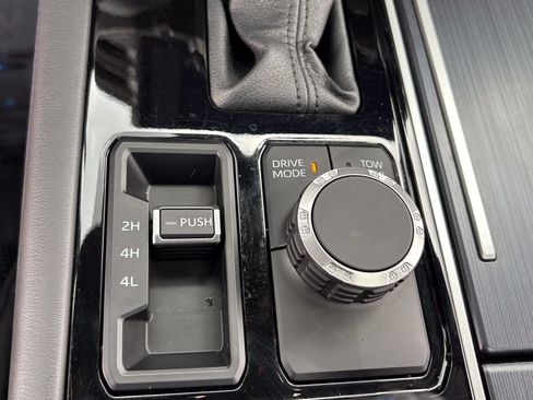 Used 2023 Toyota Tundra Platinum AWD/4WD image 42