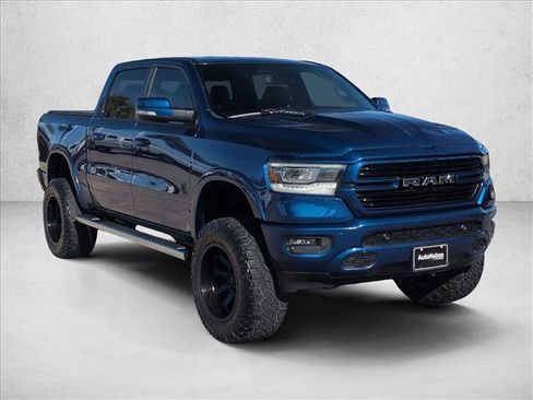 Used 2019 RAM 1500 Laramie w/ Sport Appearance Package AWD/4WD image 3