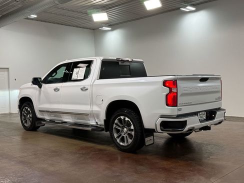 Used 2023 Chevrolet Silverado 1500 High Country w/ Technology Package AWD/4WD image 28