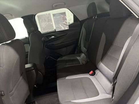 Certified 2025 Chevrolet TrailBlazer LT AWD/4WD image 16