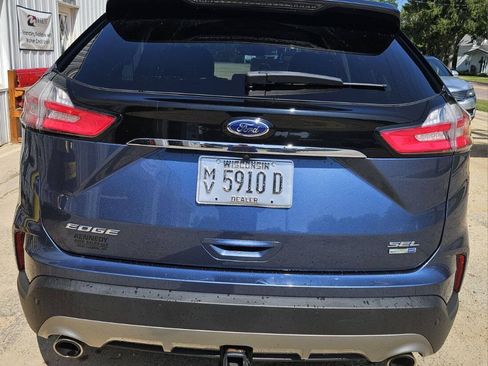 Used 2019 Ford Edge SEL w/ Equipment Group 201A AWD/4WD image 2