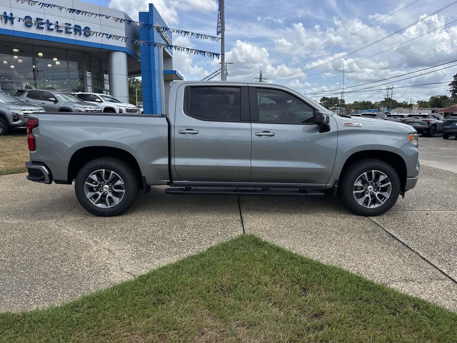 New 2026 Chevrolet Silverado 1500 RST w/ RST All Star Premium Package AWD/4WD image 6