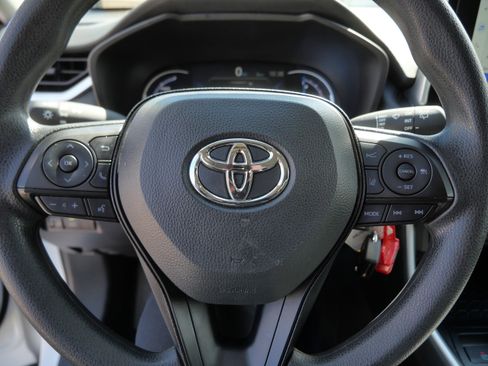 Certified 2025 Toyota RAV4 LE AWD/4WD image 26