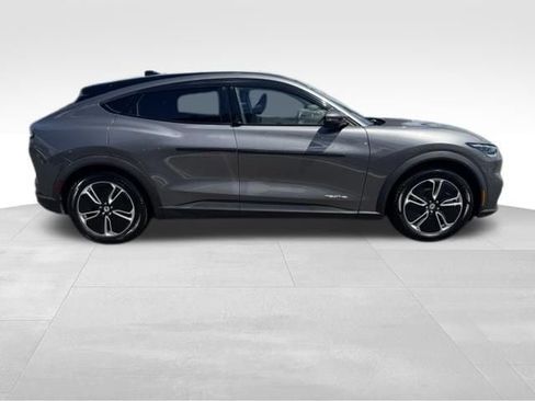 Used 2021 Ford Mustang Mach-E Select w/ Comfort/Appearance Package AWD/4WD image 2