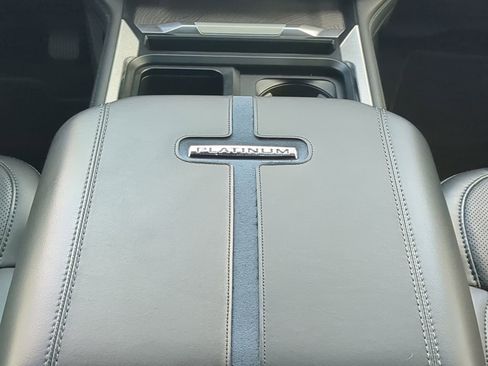 Used 2025 Ford F250 Platinum image 19