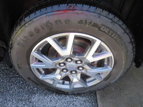 Used 2020 GMC Acadia SLT w/ LPO, Floor Liner Package image 9