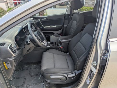 Used 2020 Kia Sportage LX AWD/4WD image 11