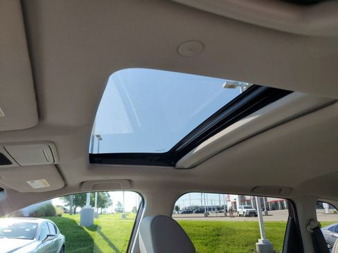Used 2023 Honda CR-V EX image 18