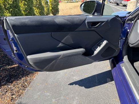 Used 2026 Toyota GR86 Premium w/ Performance Package image 8