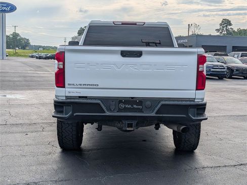 Used 2020 Chevrolet Silverado 2500 Custom w/ Custom Value Package AWD/4WD image 4
