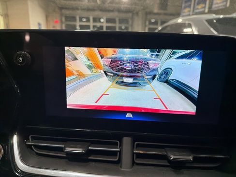 Used 2024 Chevrolet Trax ACTIV w/ Driver Confidence Package image 11