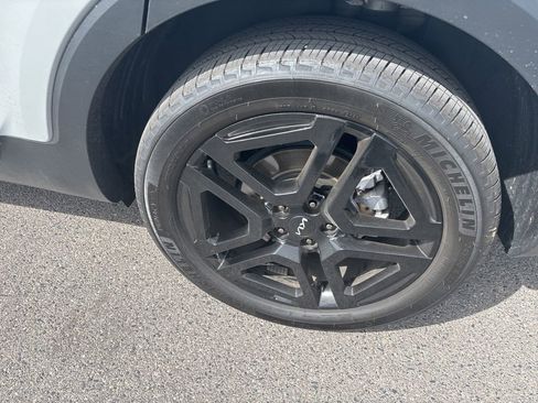 Used 2024 Kia Telluride SX Prestige X-Line AWD/4WD image 3