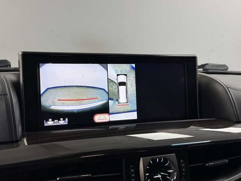 Used 2019 Lexus LX 570 4WD w/ Luxury Package image 48