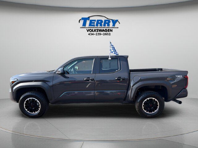 Used 2026 Toyota Tacoma TRD Off-Road AWD/4WD image 2