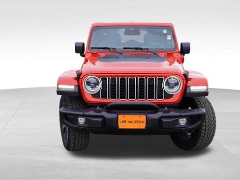 Certified 2025 Jeep Wrangler Unlimited Sahara AWD/4WD image 12
