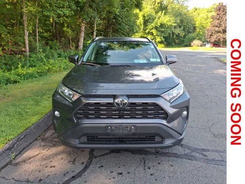 Used 2021 Toyota RAV4 XLE AWD/4WD image 3