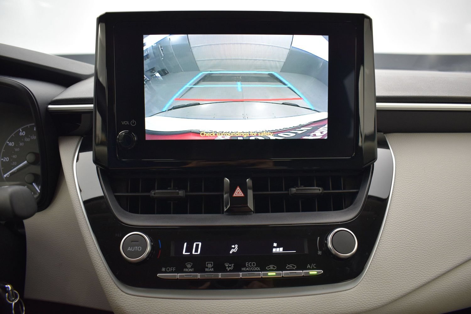 Used 2024 Toyota Corolla LE FWD image 15