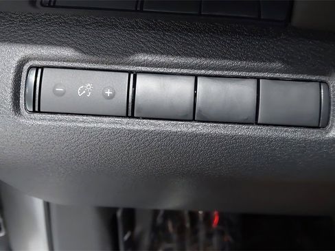 Certified 2025 Nissan Pathfinder S image 21