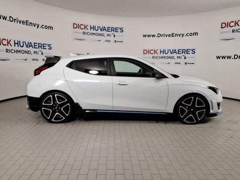 Used 2020 Hyundai Veloster N w/ Performance Package image 4