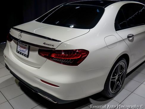 Used 2022 Mercedes-Benz E 350 4MATIC Sedan image 9