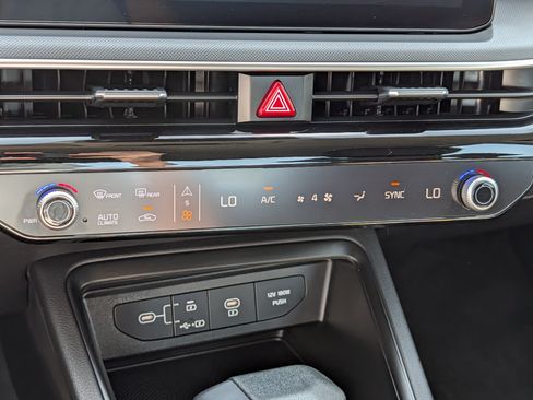 Certified 2025 Kia K5 LXS FWD image 23