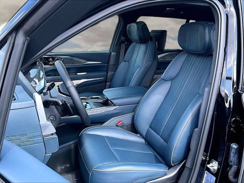 Certified 2026 Cadillac Escalade IQ Sport 2 AWD/4WD image 21