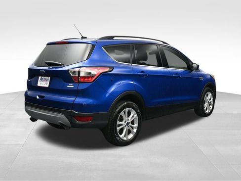 Used 2017 Ford Escape SE w/ Equipment Group 201A FWD image 5