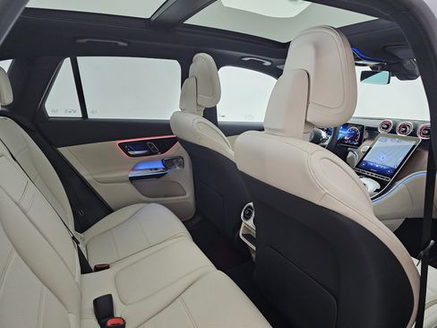 Certified 2025 Mercedes-Benz GLC 300 GLC 300 image 28