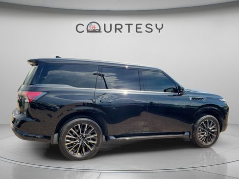 Certified 2026 INFINITI QX80 Autograph w/ Autograph Exterior Package AWD/4WD image 5