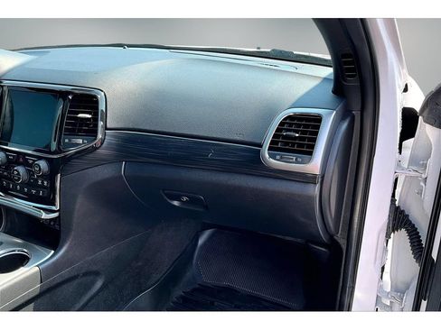 Used 2022 Jeep Grand Cherokee Laredo X AWD/4WD image 22