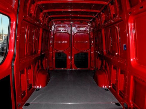 Used 2025 Mercedes-Benz Sprinter 2500 image 22