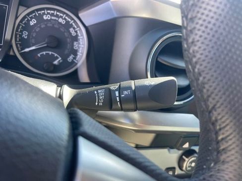 Used 2022 Toyota Tacoma SR5 image 35