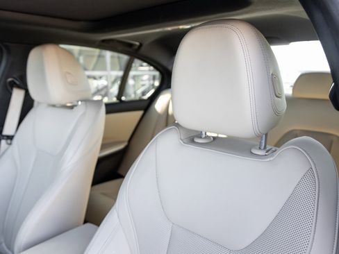 Used 2022 BMW 330i Sedan w/ Premium Package image 22