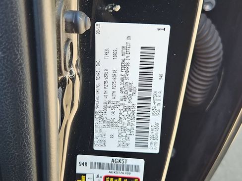 Used 2016 Toyota Tundra SR5 w/ TRD Off Road Package AWD/4WD image 28