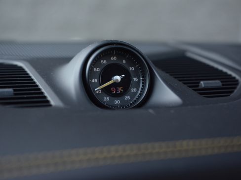 Used 2024 Porsche Cayenne Turbo GT image 23