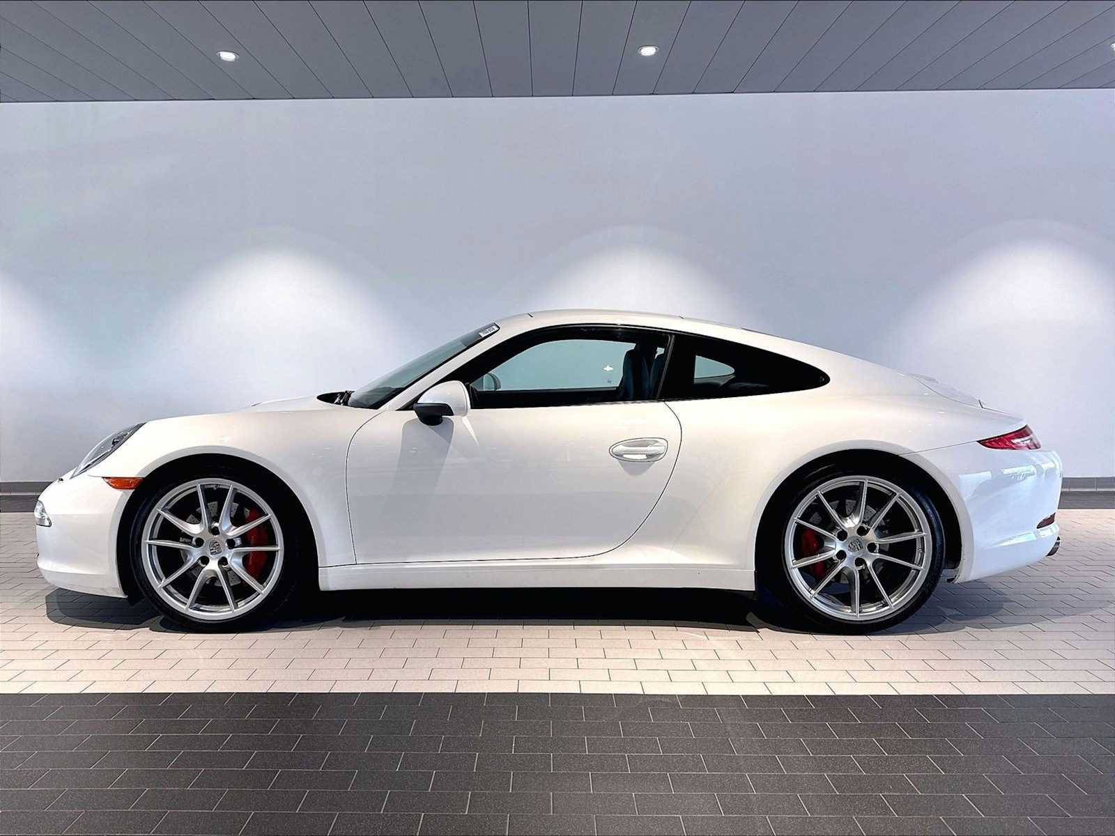 Used 2012 Porsche 911 Carrera S RWD image 2