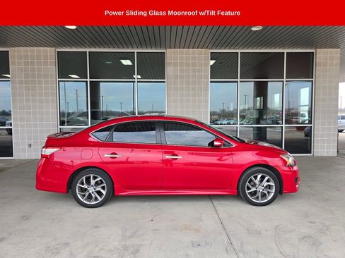 Used 2015 Nissan Sentra SR w/ SR Premium Package image 4