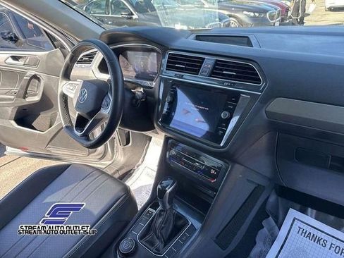 Used 2023 Volkswagen Tiguan SE image 34