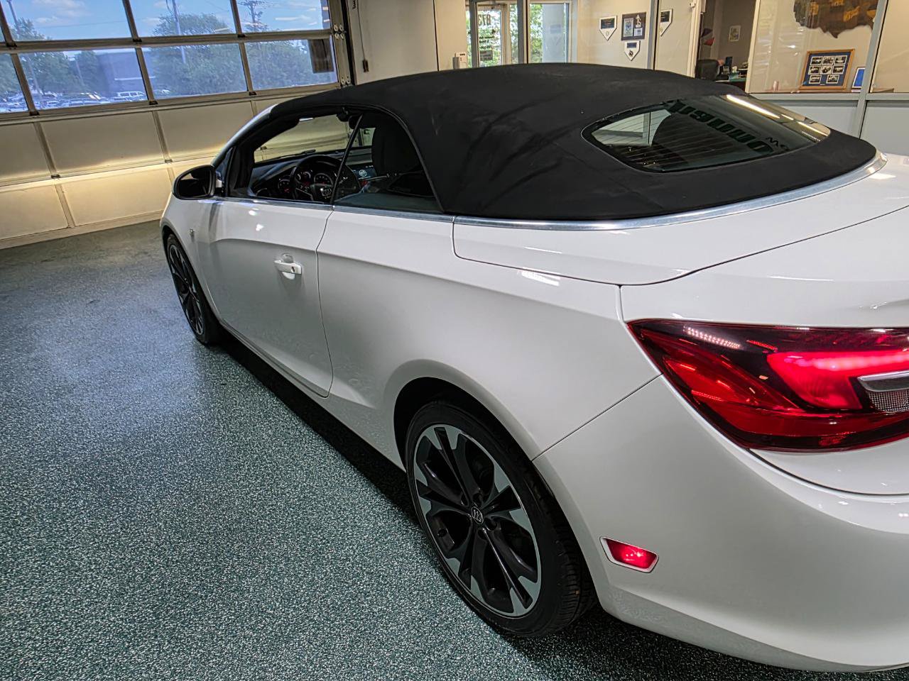 Used 2019 Buick Cascada Premium FWD image 11